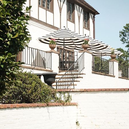 サザンパインズ Duncraig Manor Bed & Breakfast エクステリア 写真