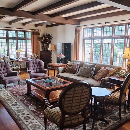 サザンパインズ Duncraig Manor Bed & Breakfast エクステリア 写真