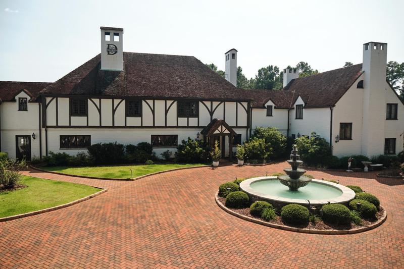 サザンパインズ Duncraig Manor Bed & Breakfast エクステリア 写真