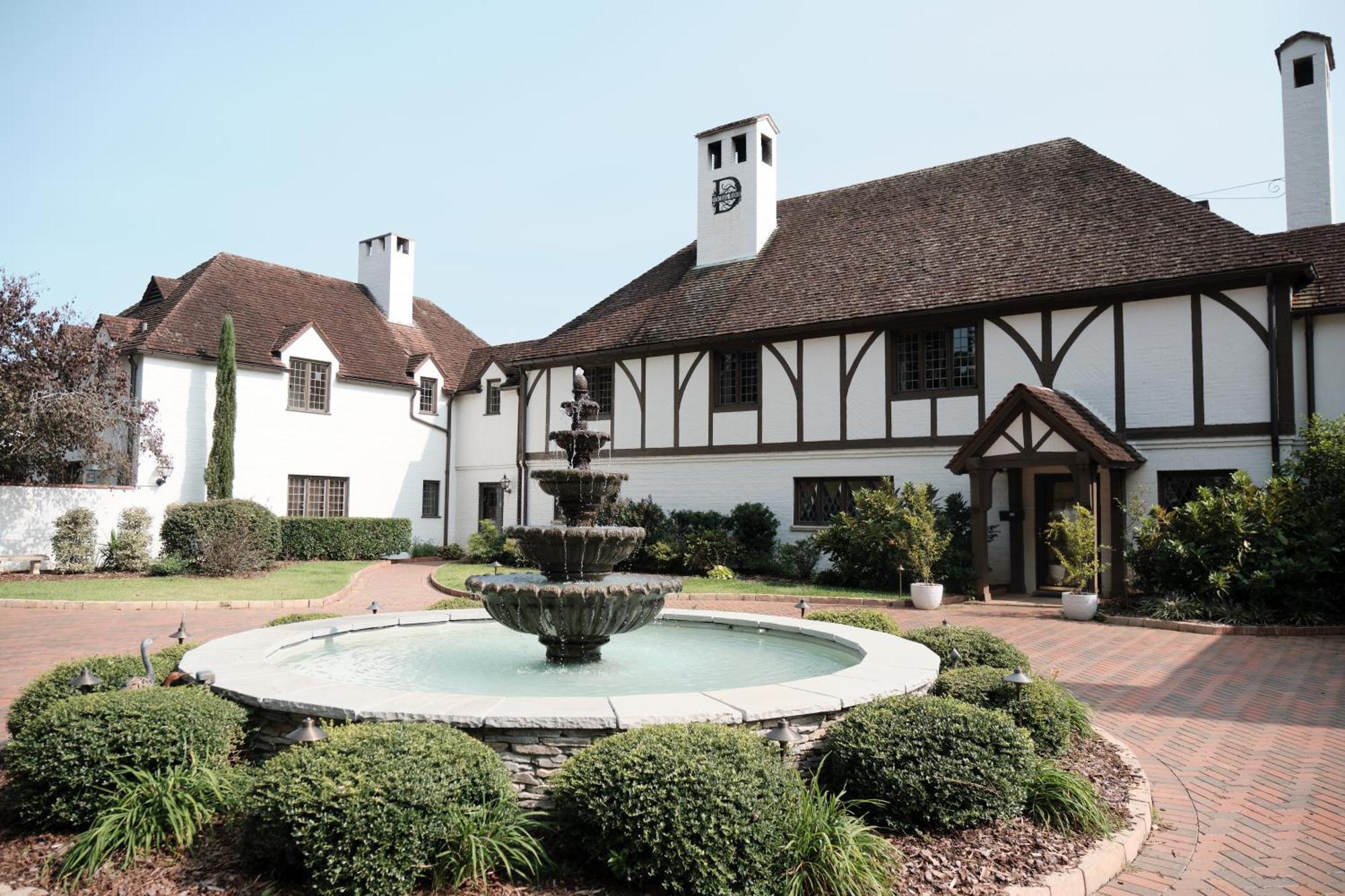 サザンパインズ Duncraig Manor Bed & Breakfast エクステリア 写真