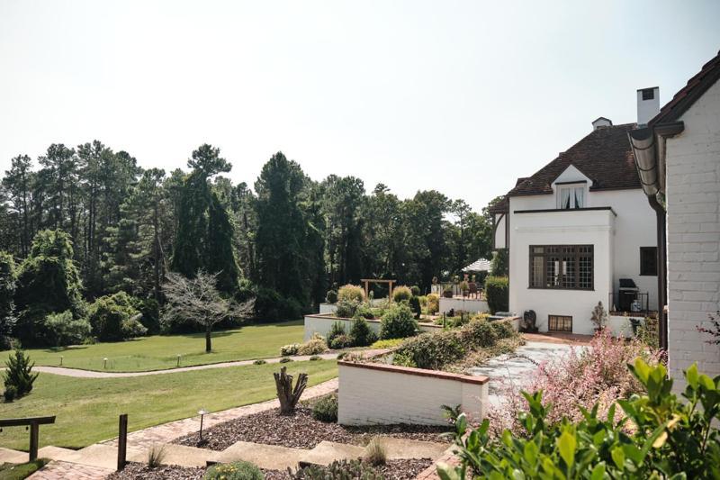 サザンパインズ Duncraig Manor Bed & Breakfast エクステリア 写真